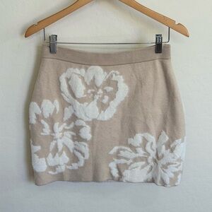 By Anthropologie Beige Mini Sweater Skirt with White Floral Knit